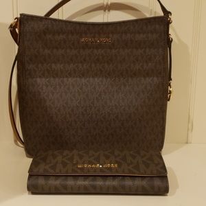 Michael kors purse and wallet